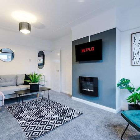 Welcoming 3 Bed Home, 10 Mins From Chester Races And Zoo Saughall 外观 照片