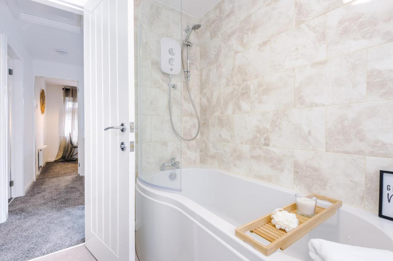 Welcoming 3 Bed Home, 10 Mins From Chester Races And Zoo Saughall 外观 照片